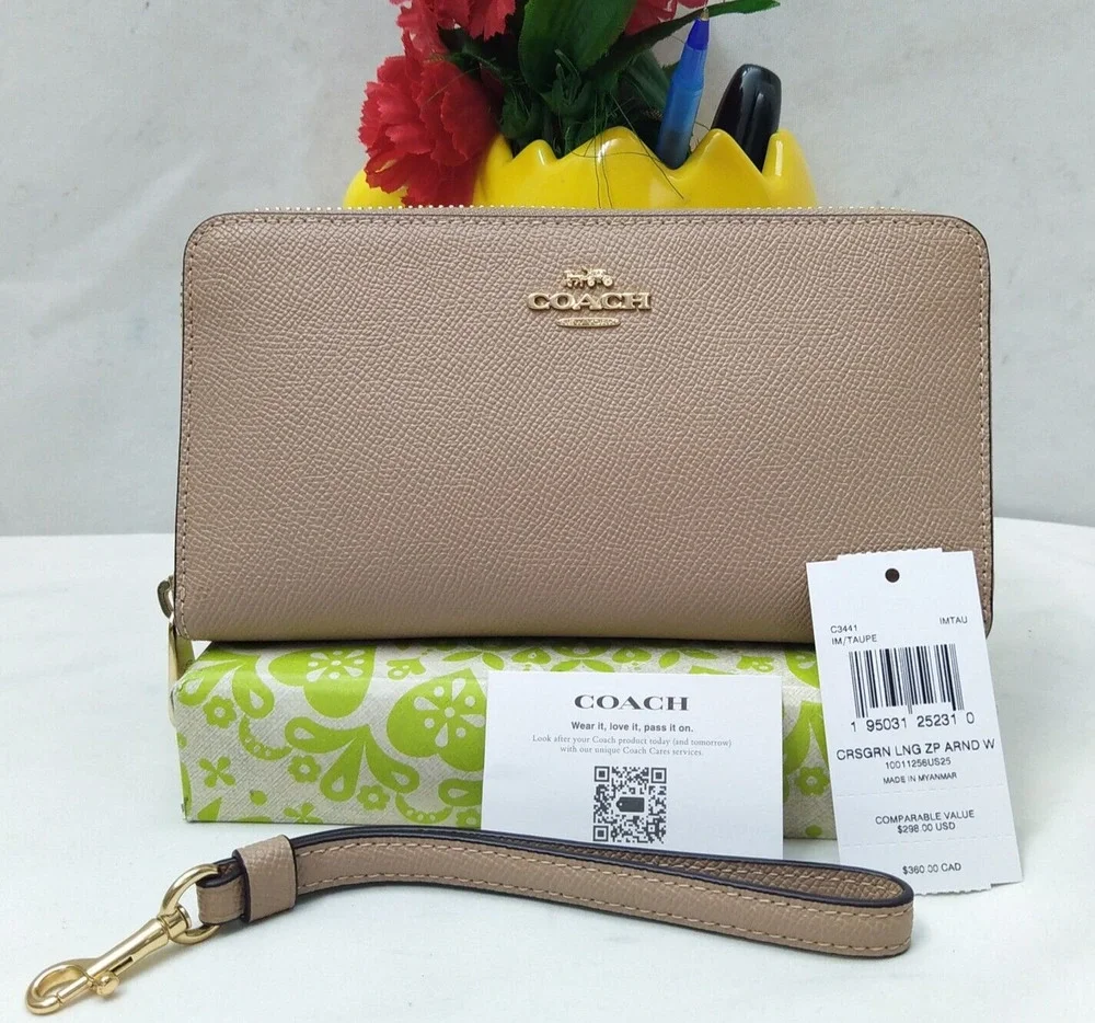 Coach Taupe Brown Crossgrain Leather Zip Around Credit Card Wallet - NWT $298